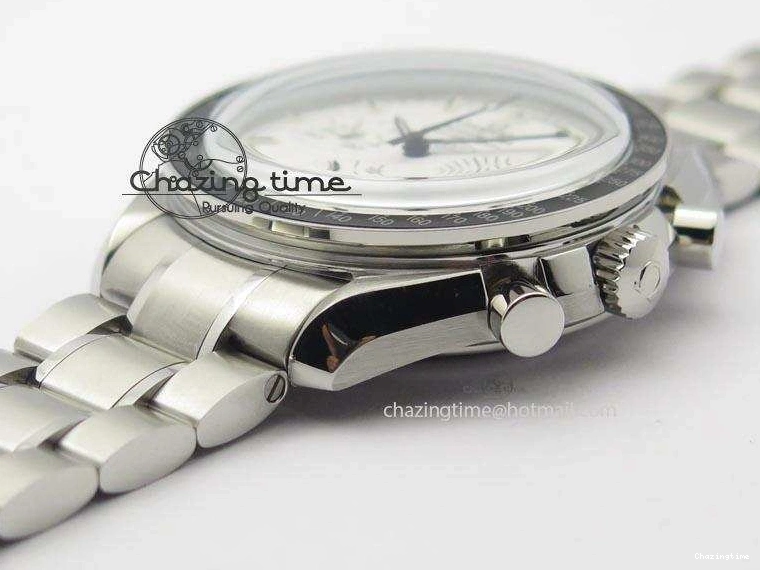 1223 Efficient Speedmaster JHF SS Snoopy Award 45th Anniversary White dial On SS Bracelet 8239